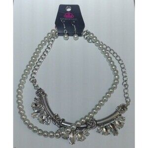 Bow Before The Queen - Paparazzi Accessories - White Pearls and Rhinestone Neckl
